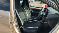 Toyota Aygo X 1.0 VVT-i Edge 5dr Petrol Hatchback